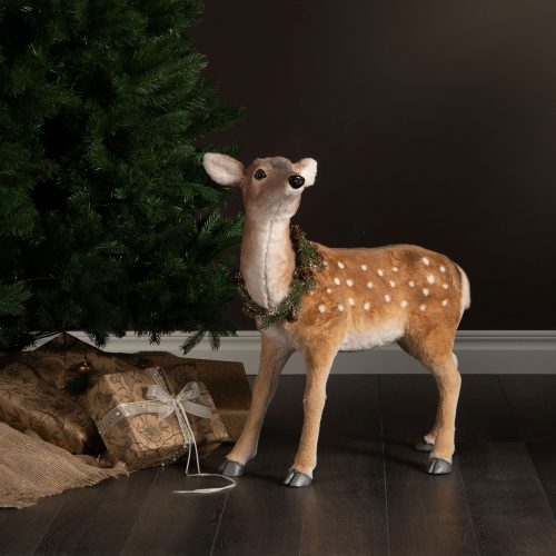 Stor dekorationshjort i frigolit och textil