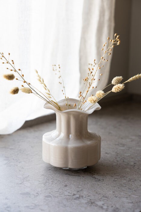 Lysevik glasvas i greige