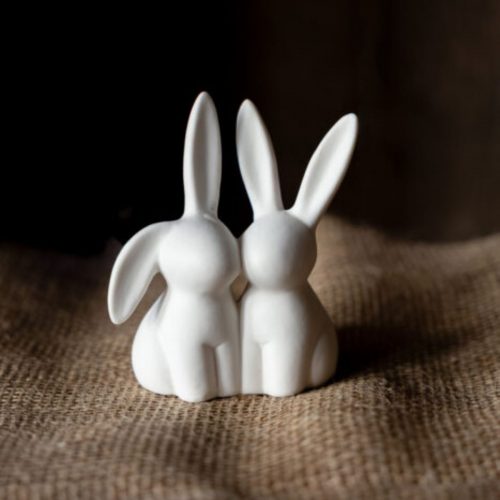 Love kanindekoration i matt keramik